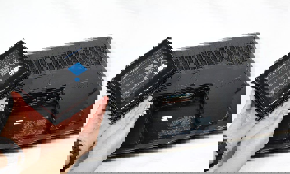 Alienware Laptop Batarya Değişimi