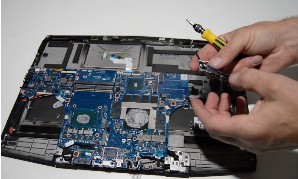 Alienware Laptop Anakart Tamiri