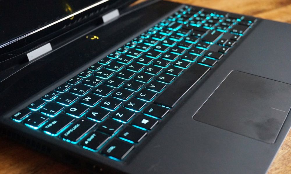 Alienware Laptop Klavye Değişimi